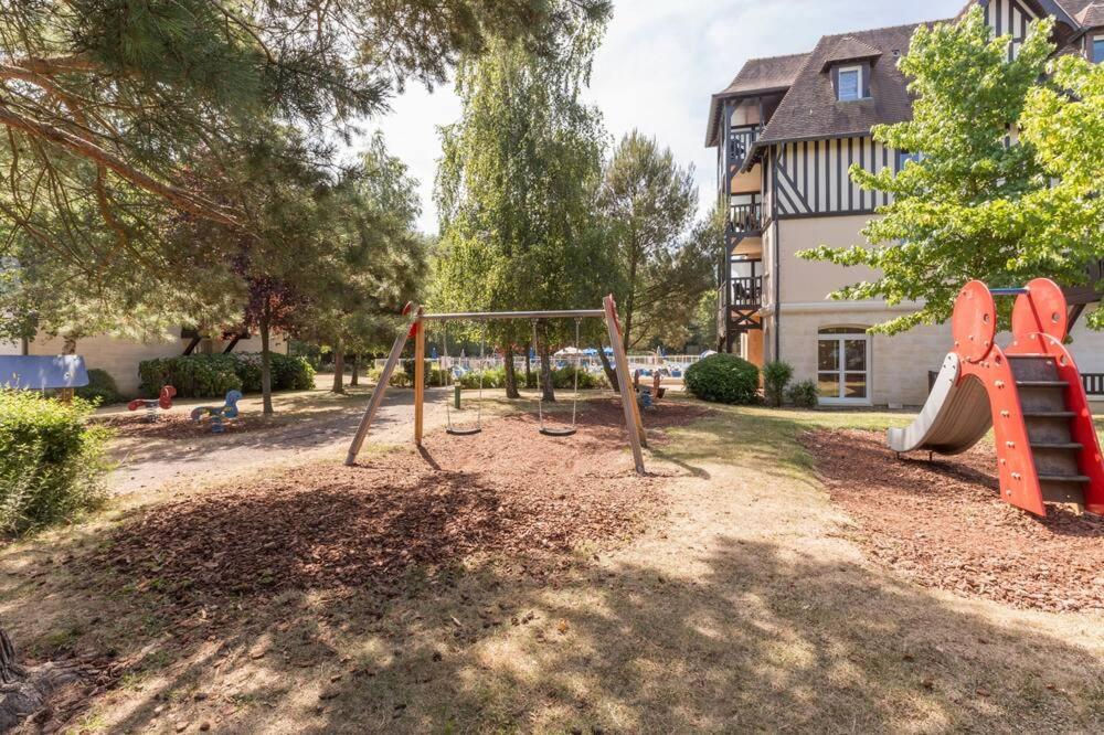Le Loft Du Golf De Deauville Extérieur photo